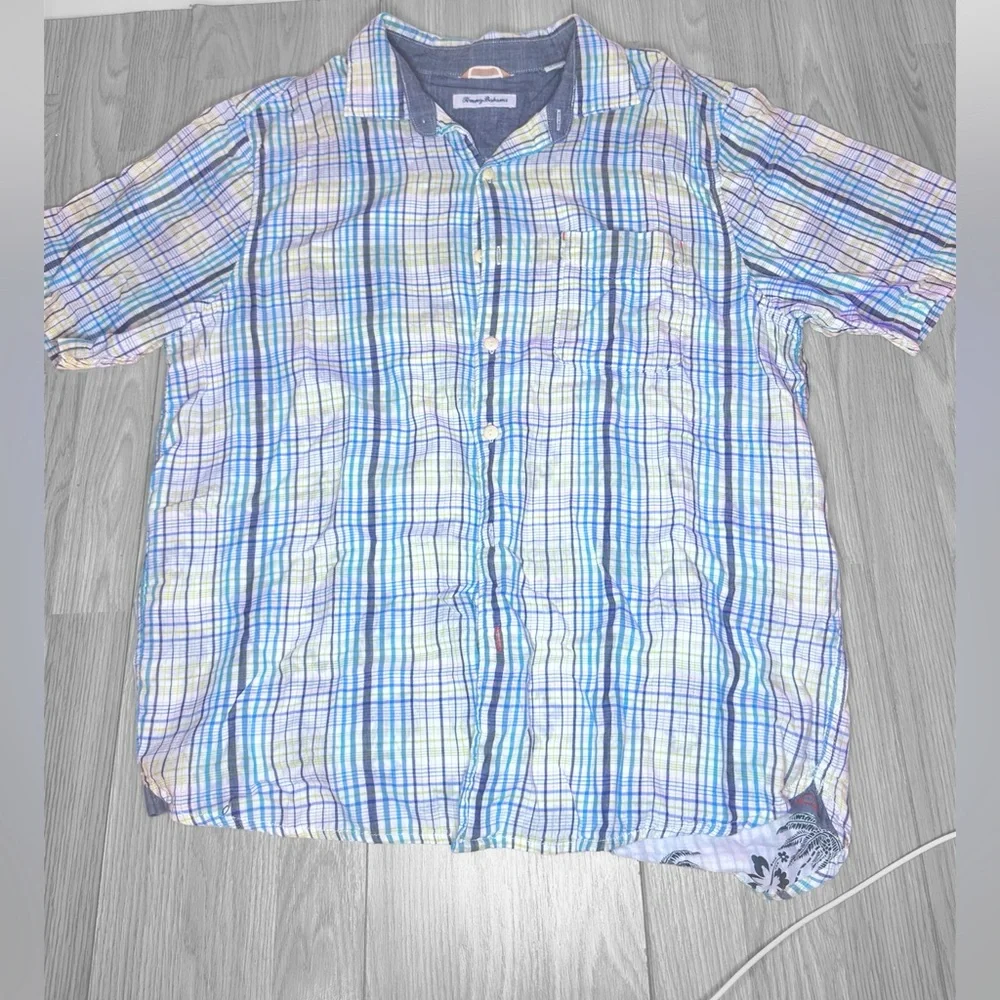 TOMMY BAHAMA Men’s Hideaway Palms Button Down Short Sleeve Shirt